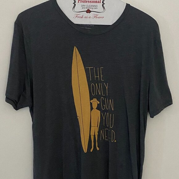 Outerknown "Only gun you need" Surfboard t-shirt - Picture 1 of 2